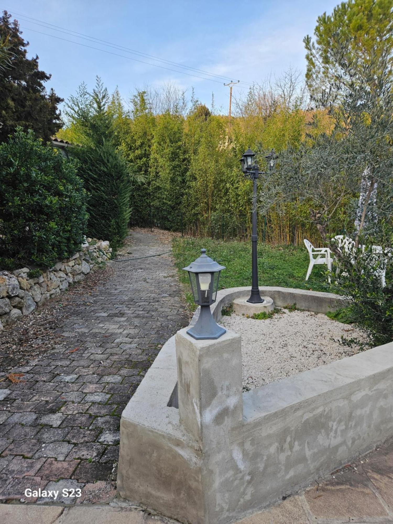 Guest House Calme Avec Acces Jardin Et Piscine Flayosc Exterior foto